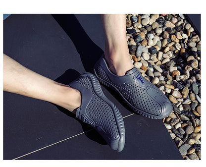 2025 Breathable Summer Men Slippers Outdoor Water Shoes Hollow Ultra Light Beach Shoes Casual Men Sandals  Black Garden Shoes