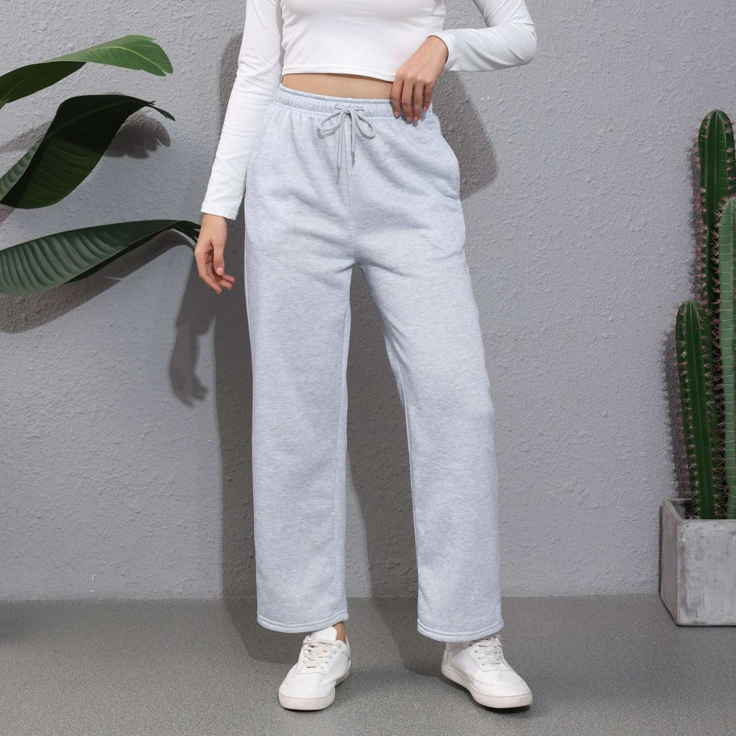 Women’s Fleece Lined Sweatpants Wide Straight Leg Pants Bottom Winter Warm Pants Daily Casual Jogger Sweatpants Sports Trousers