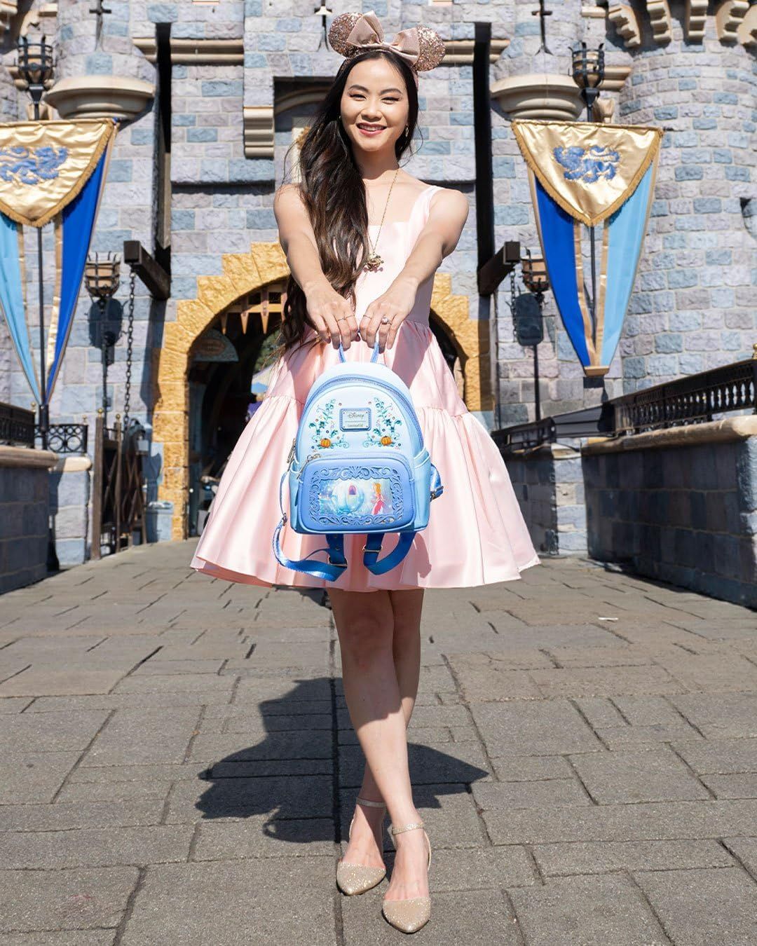Mochila Loungefly Mini Princessa Gus e Jaq Teacup 70º Aniversário Lenticular Série Cinderela