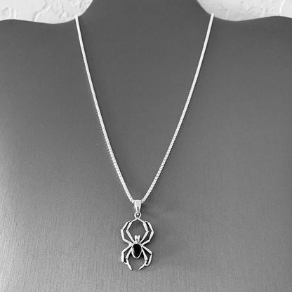Colar com Pingente de Animal Aranha Fofa Huitan para Meninas Corrente Prateada Colar Estilo Y2K Acessórios de Pescoço Femininos Joias da Moda