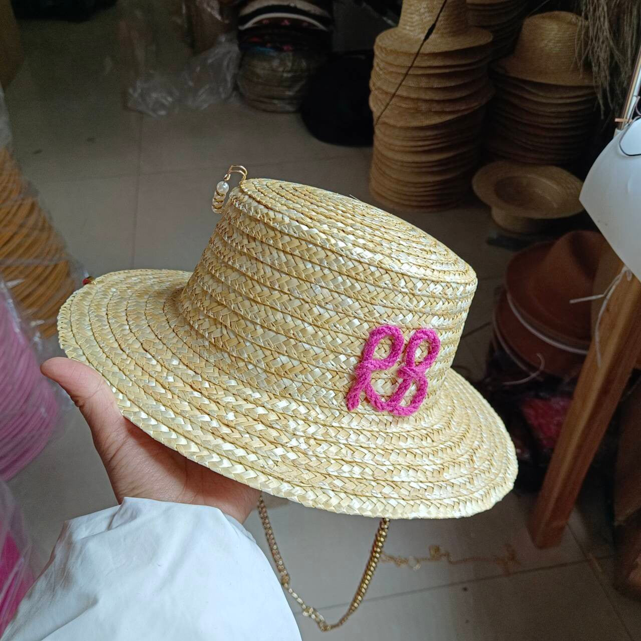 2023 Summer sun hat Lafite grass French straw hat Women's chain decorated straw hat Holiday Sun hat Punk style  beach