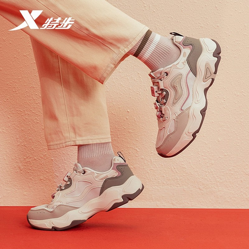 Xtep Star Trails 2.0 Women's Low Top Casual Shoes 2025 Spring Breathable Non-slip Thick Sole Leisure Sports Shoes 975118320005
