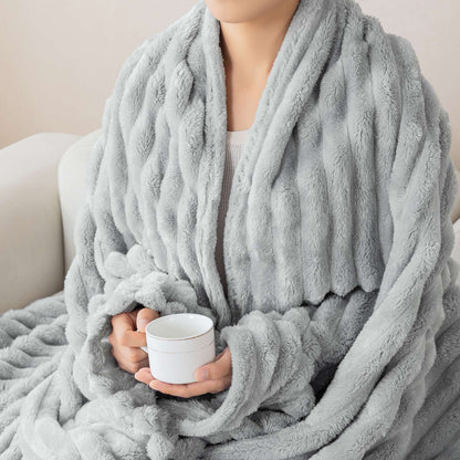 1pc soft and skin friendly warm blanket, suitable for bedrooms, sofa covers, camping and travel, multifunctional blanket