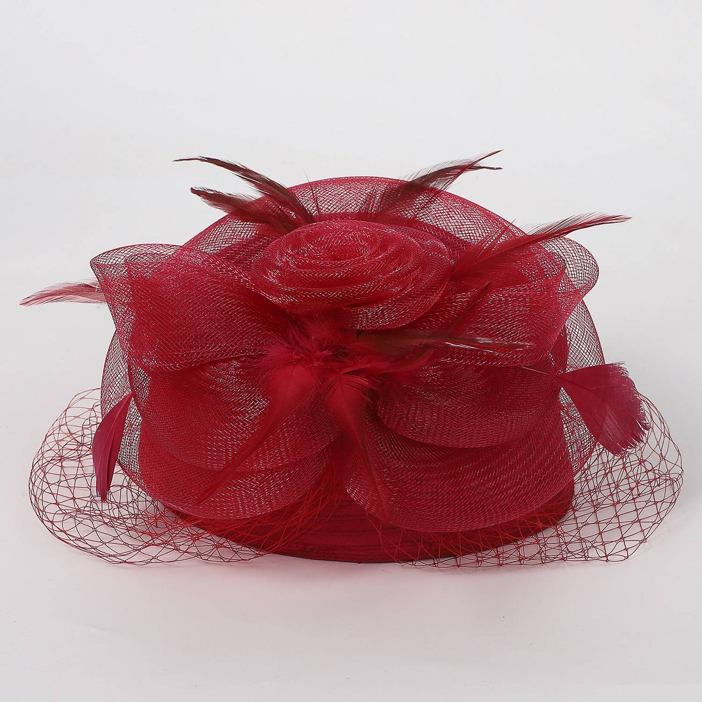 FS Casamento Igreja Chapéus Vermelhos Fascinadores Para Mulheres Com Véu de Pena Festa Coquetel Adorno de Cabeça 2025 Senhora Elegante Chapéu Kentucky Derby