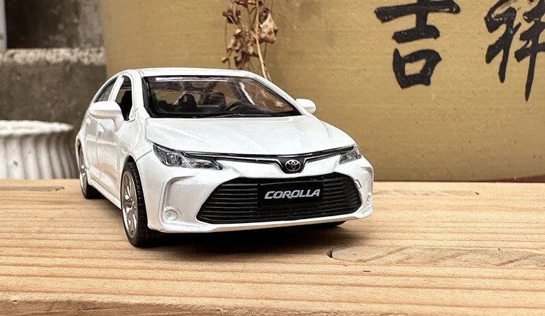 1:43 Corolla Liga Carro Modelo Diecasts & Veículos de Brinquedo Modelo de Escala Em Miniatura Para Crianças Coleção Enfeites Presentes de Aniversário