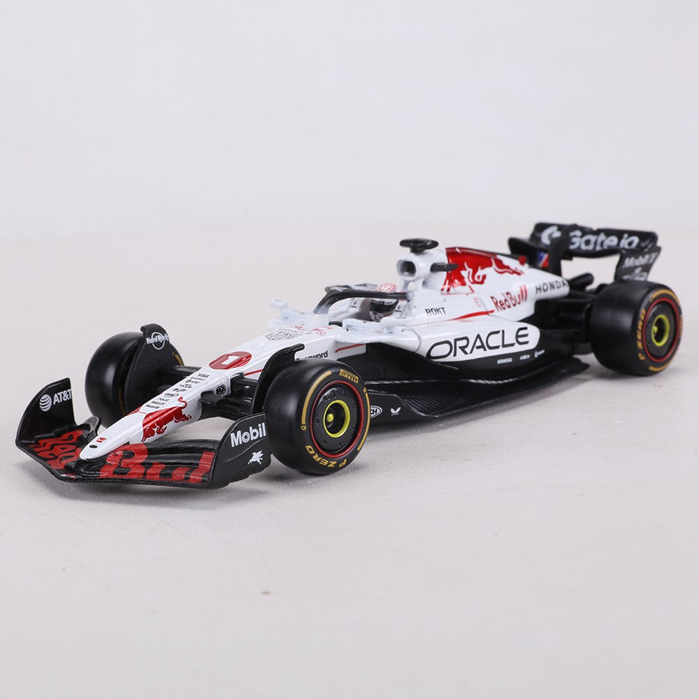 Burago 1:43 Red Bull Racing RB21 Modelo de carro em liga metálica da estação do Japão