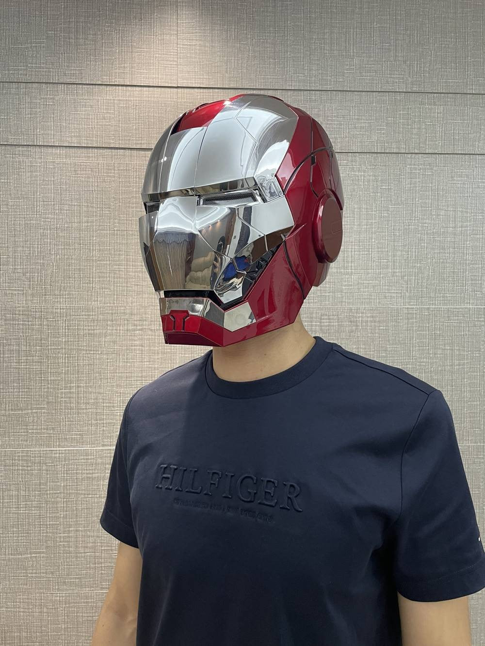 Capacete Homem de Ferro Mk5 Elétrico com Controle de Voz Máscara Vestível 1:1 Abertura e Fechamento Automático Modelo Colecionável Presente para Adultos
