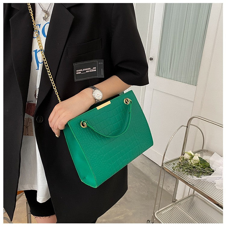 2025 Fashion Luxury Female Crossbody Bags for Women Designer Shoulder Bag Chain Solid Color Messenger Bag Handbags