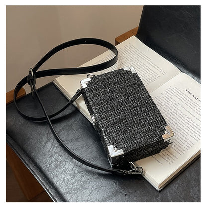 Couple's Sling Bag Straw Weaving with Corner Metal Decoration Boxy Shape Doctor Bag for Date Back to School Party Shoulder Bag