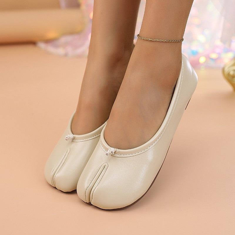 Comfortable Tabi Split Toe Ballet Flats - Ruffled Mary Jane Shoes Pig Hoof Shape Casual Wear