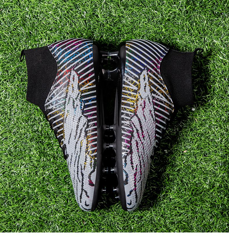 Men Light Soccer Shoes Size 35-45 Boys Soccer Shoes Football Boots High Ankle Kids Cleats Training Sport Sneakers Football Shoes