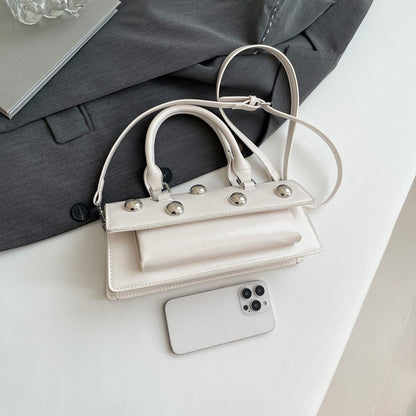 Bolsa de Ombro Pequena Retrô com Rebites de Couro PU LEFTSIDE para Mulheres Tendência 2025 Bolsas de Mão de Luxo Y2K e Bolsas Transversais Femininas