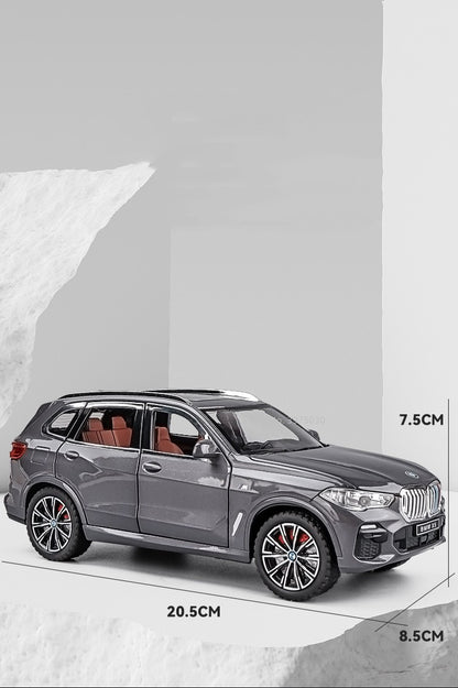 1:24 BMW X5 Modelos Carros em Miniatura SUV 6 Portas Abertas Veículos Pneus de Borracha com Luz de Som Carro Brinquedos Educacionais Infantis