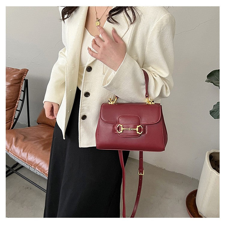 Acessórios femininos de fivela de couro metal com chapéu de feltro de pele com top côncavo e convexo, chapéu fedora e conjunto de bolsa combinando, estilo retrô