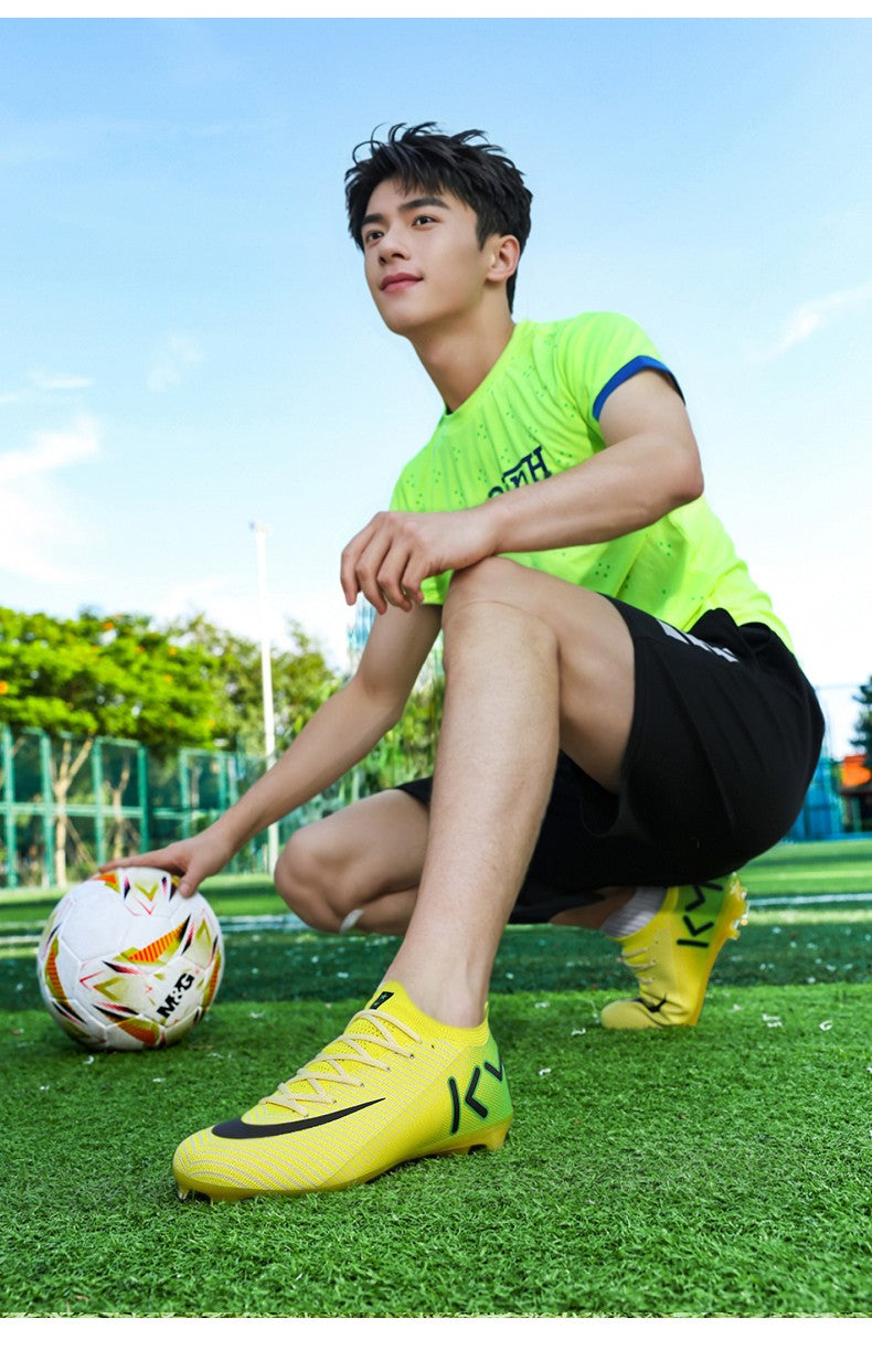 New Men Women Football Field Boots Studded Comfortable Unisex Soccer Shoes Cleats Ultralight Professional Sneakers Comfortable