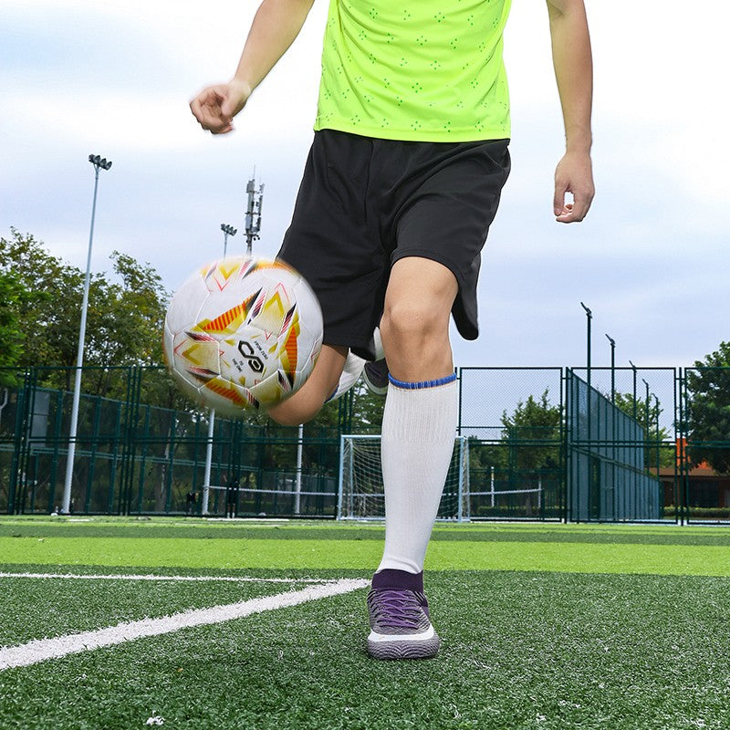 New Men Soccer Shoes Adult Futsal Sport Indoor Football Boots Cleats Non-Slip Boys Grass Ultralight Turf Comfortable Match