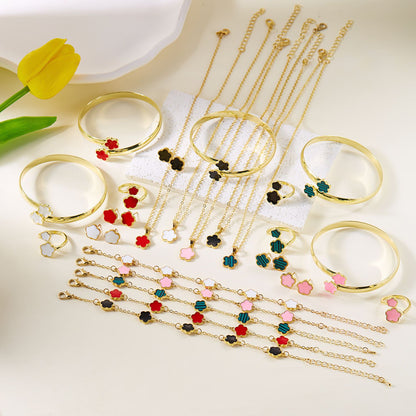 Conjunto 5 peças Pulseiras Femininas Coloridas de Esmalte com Flor de Ameixa Colar Brincos Flor de Cinco Folhas da Sorte Joias Elegantes para Festas Presentes