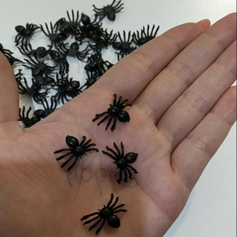 50Pcs Plastic Black Spider Trick Toys Halloween Haunted House Prop Decorations Christmas Children'S Day Gift 2025