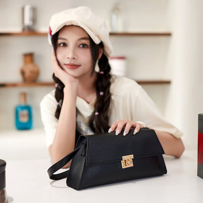 Internet Celebrity Retro Small bag for Women In Autumn and Winter, new trendy crossbody bag, fashionable one shoulder small bags