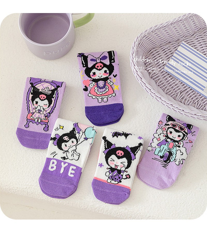 5 pares de meias de algodão de cano médio Kawaii Sanrio Cinnamoroll Kuromi para meninas e meninos, meias de algodão de cano médio de desenho animado para primavera e outono