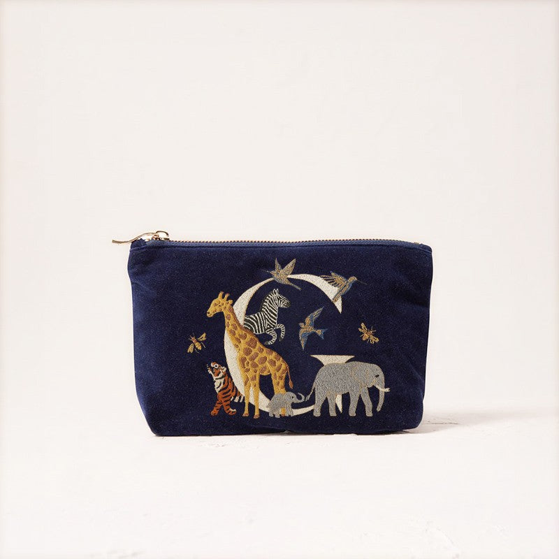 Cute Animal Letter Print Velvet Clutch Makeup Bag - Fashionable And Stylish Cosmetic Pouch for Women