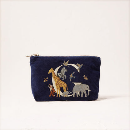 Cute Animal Letter Print Velvet Clutch Makeup Bag - Fashionable And Stylish Cosmetic Pouch for Women