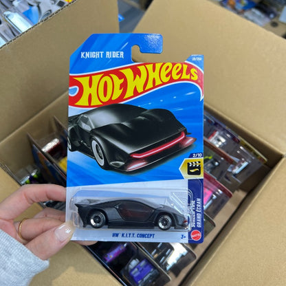 Original Hot Wheels 2026 B 1/64 Mainline Series Case Mclaren Bugatti Porsche Ferrari Collectible Car Toy Diecast Vehicle C4982