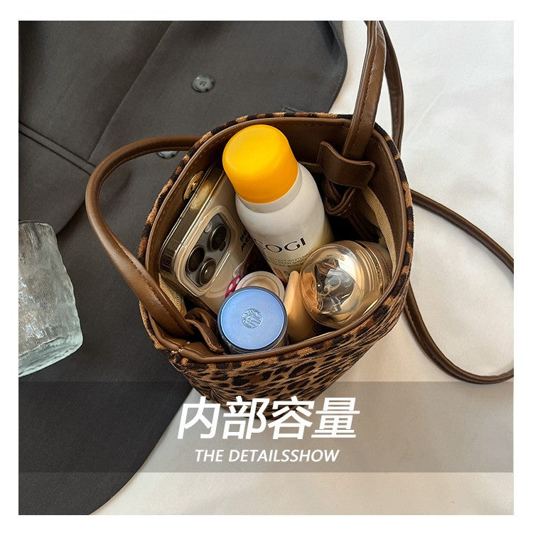 Design PU Suede Leopard Shoulder Bags for Women 2025 New Winter Crossbody Bag Females ?Luxury Handbags and Purses Bucket