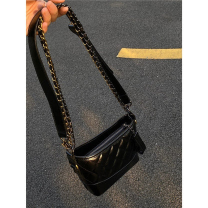 New Trendy High-End Black Single Shoulder Crossbody Chain Hobo Bag for Women