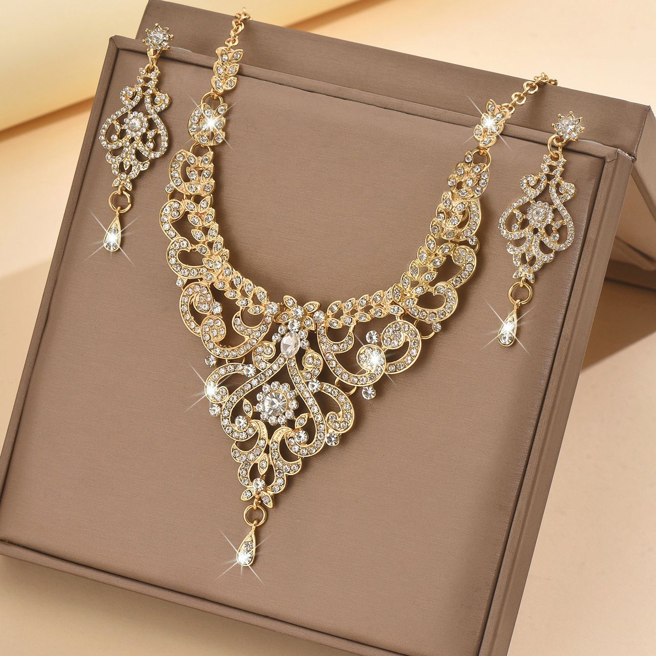 Conjunto de joias estilo palaciano com design sofisticado, joias femininas de luxo com strass incrustados