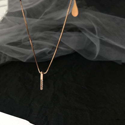 Colares com Pingente em Forma de Coração e Asas de Anjo Cor Prata Zircônia Cúbica 5A Estilo Minimalista Corrente na Clavícula Joias Femininas e para Meninas