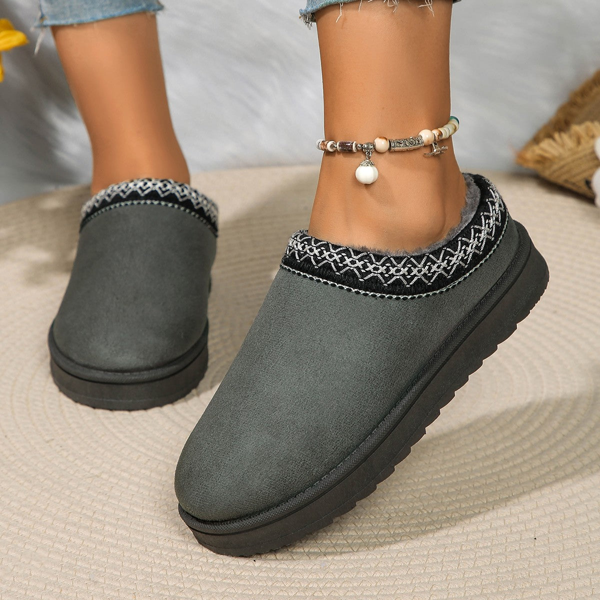 Women's Plush Lined Warm Slippers, Comfortable Winter Snow Shoes, Closed Toe Slip On Backless Indoor Outdoor Slippers