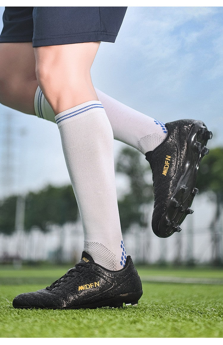 New Men Football Boots Men Soccer Shoes Adults Society Football Cleats Ultralight Training Soccer Sneakers Outdoor Lagre Size 47