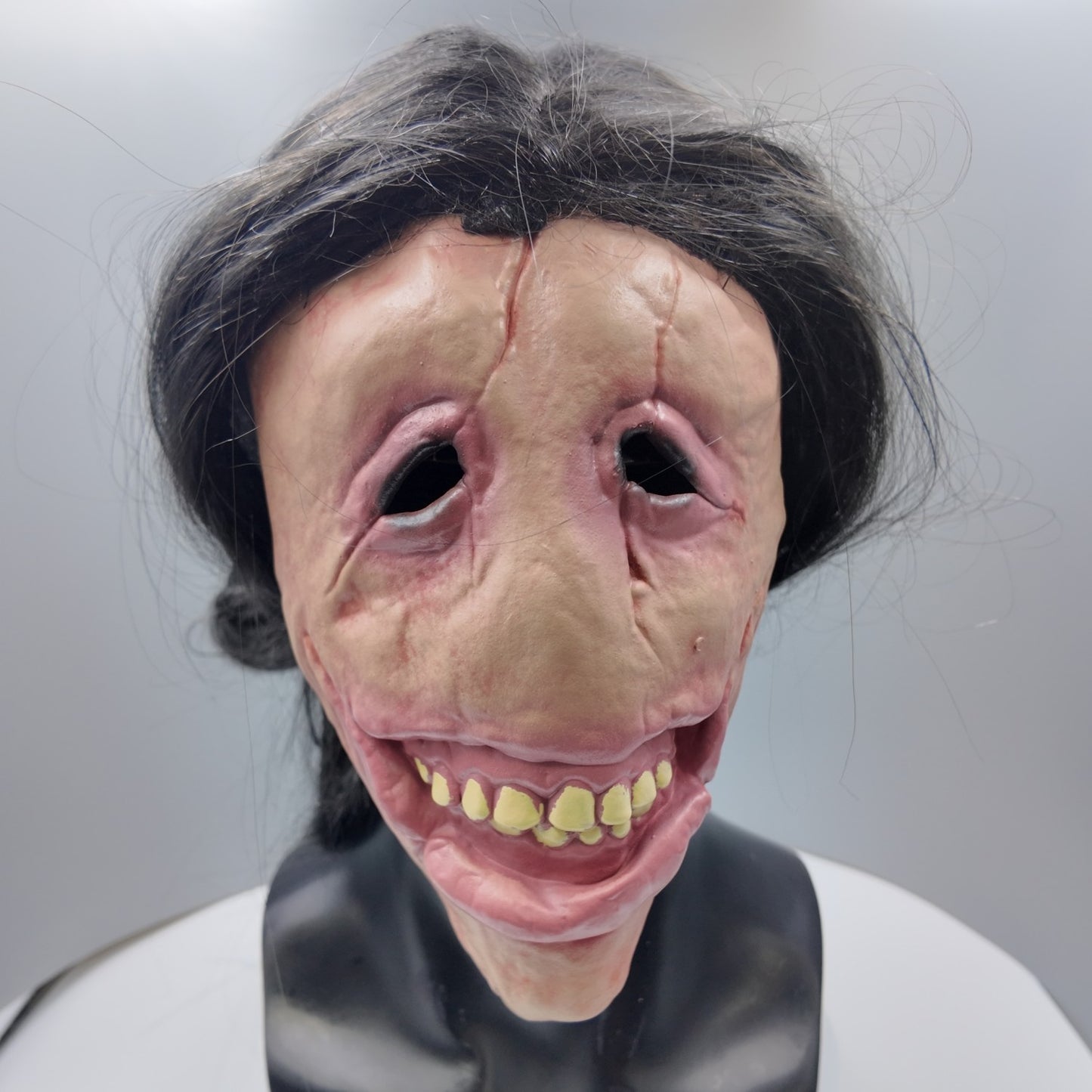 Scary Female Ghost Mask Long Hair Latex Mask Full Face Creepy Smile Halloween Cosplay Horror Party Haunted House Prop