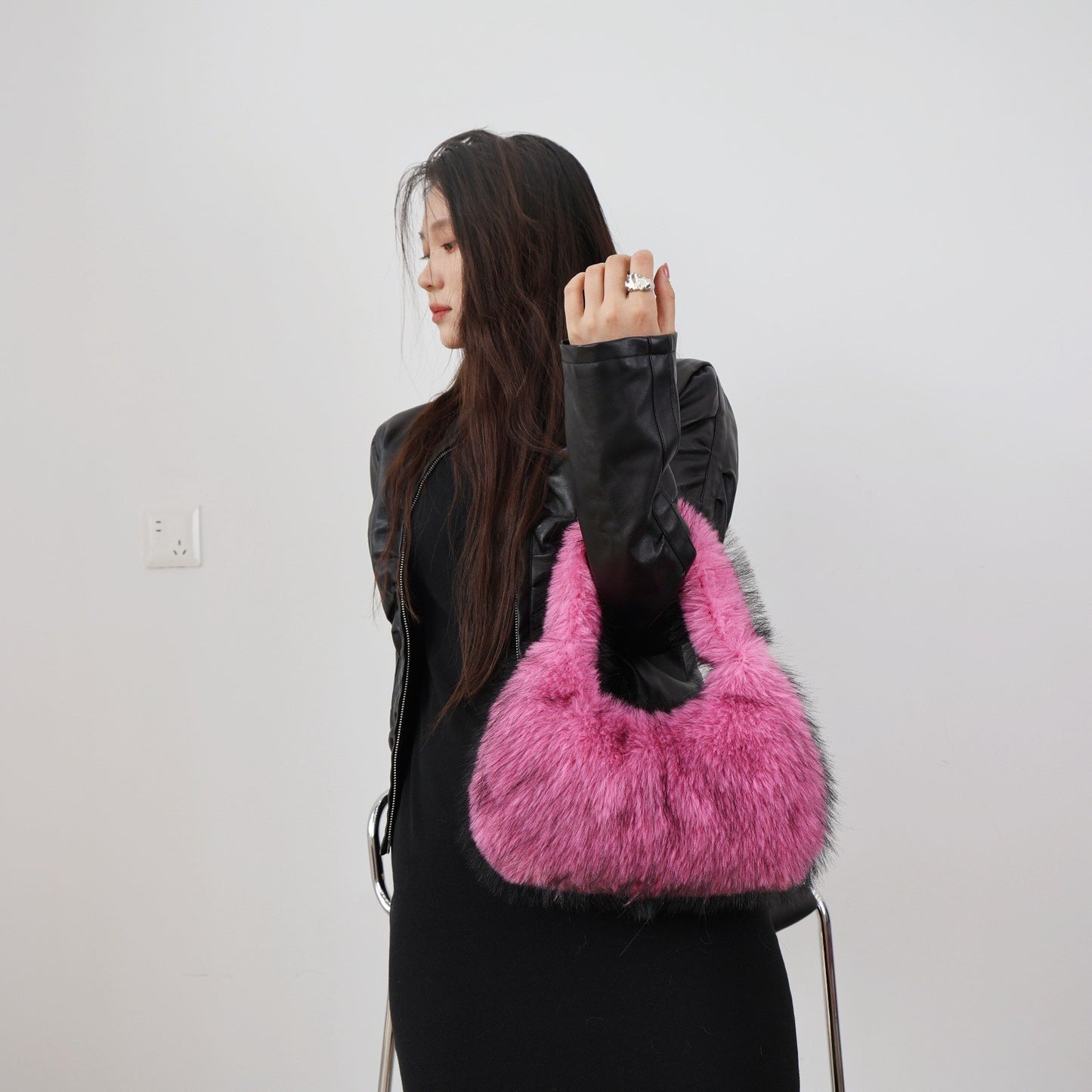 Solid Color Plush Dumpling Bag Simple Style Niche Design Faux Fur Handbag Tote Small Women's Underarm Hobo Bag