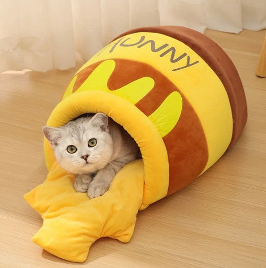 Nova Cama para Animais de Estimação Inverno Quente Toca para Cão Gato Vilinha Pelúcia Colchão para Pets Pequeno Formato Sapo Semi-Fechada Casa para Gatinhos Filhotes Suprimentos para Animais de Estimação