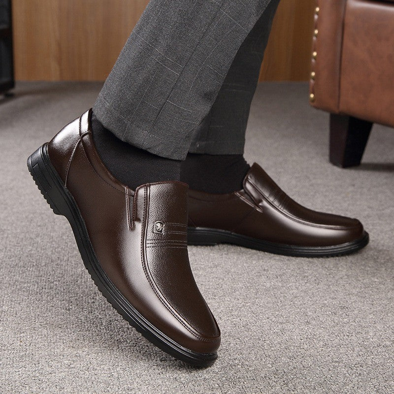 Sapatos Formais Masculinos de Couro Luxuosos Marca 2025 Mocassins Masculinos Sapatos de Vestir Respiráveis Slip on Sapatos de Condução Pretos Tamanhos Grandes 37-46