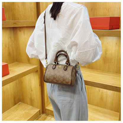 Classic Retro Boston New Small Bag Casual and Versatile Temperament Good Look Popular Hot Style Crossbody Bag