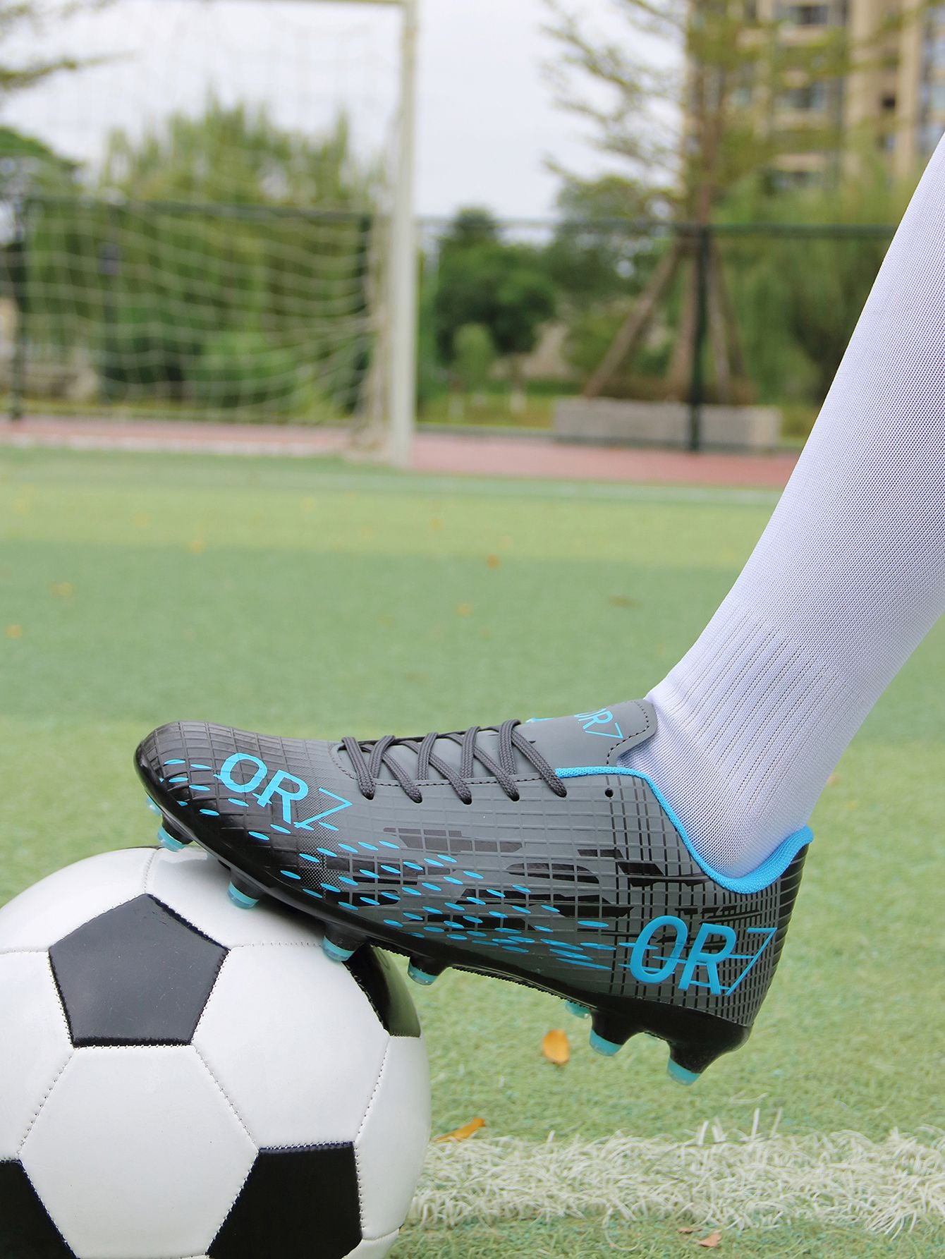 TF/FG Football Field Boots Original Men Women Studded Football Shoes Turf Match Ultralight Soccer Shoes Cleats Unisex Resistant