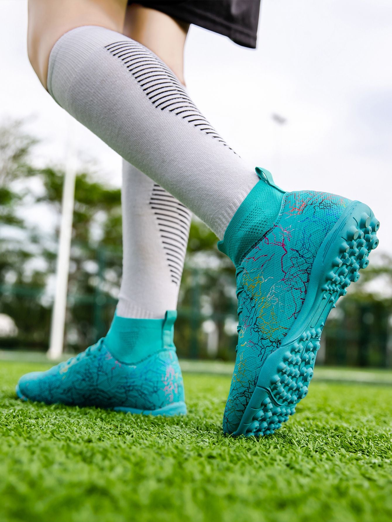 Professional High-Top Soccer Shoes for Men, Tf, Broken Nails (Referring to Cleats), Short Nails (Referring to Studs), Artificial Turf Training, Breathable, Anti-Slip