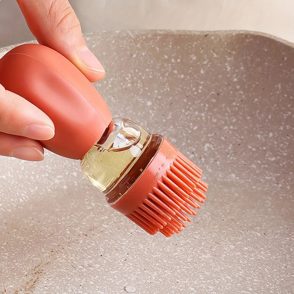 Measurable Seasoning Container Oil Bottle Kitchen Silicone Quantitative Outdoor with Brush Barbecue Spray Bottle Cooking Tools