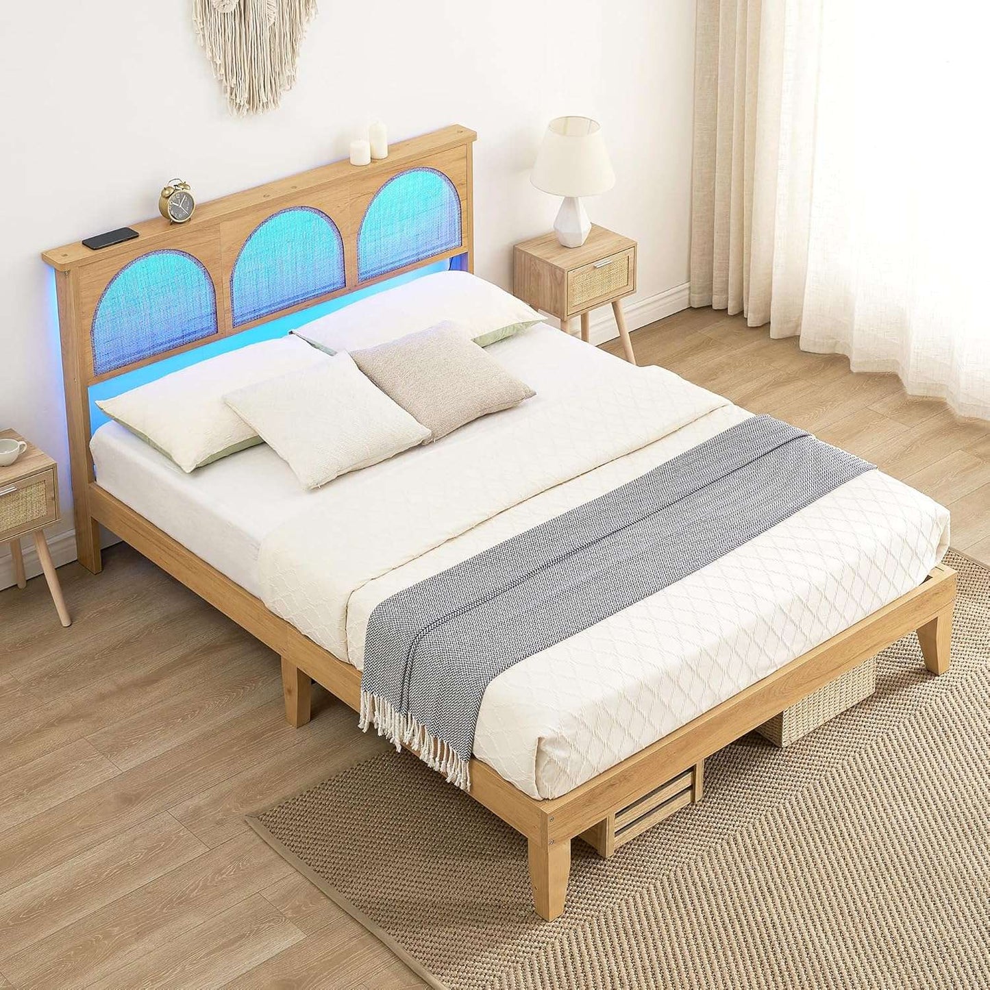 Estrutura de Cama de Casal com Cabeceira de Rattan Natural, Estrutura de Cama Plataforma de Casal com Luzes LED e Cabeceira de Rattan, Madeira