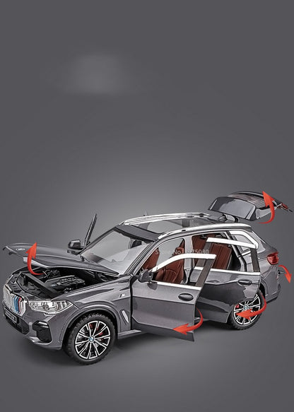 1:24 BMW X5 Modelos Carros em Miniatura SUV 6 Portas Abertas Veículos Pneus de Borracha com Luz de Som Carro Brinquedos Educacionais Infantis