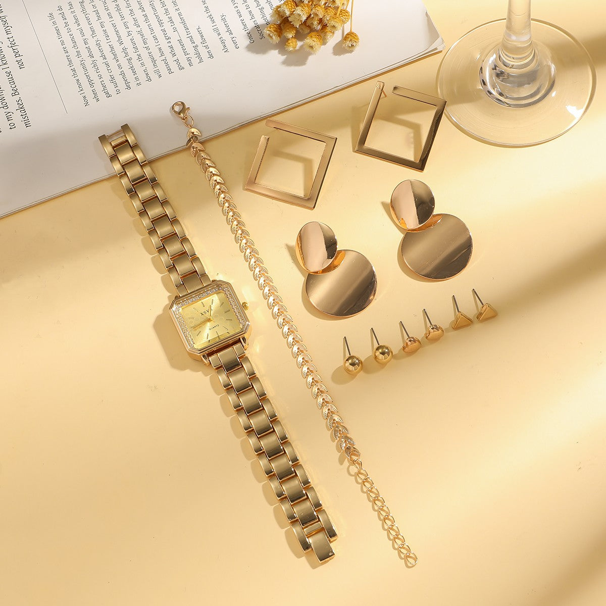 Vintage Gold Fashion Watch Set Square Plate Watch Chain Bracelet Geometric Accessories Orange Gift Box