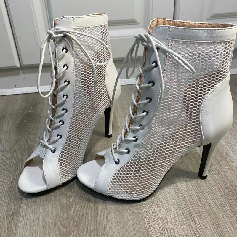 Novas Sandálias Femininas de Salto Alto Sexy Vazadas em Tela Tendência da Moda Verão Conforto Peep Toe Botas Stilettos Jazz Dance Tamanhos Grandes