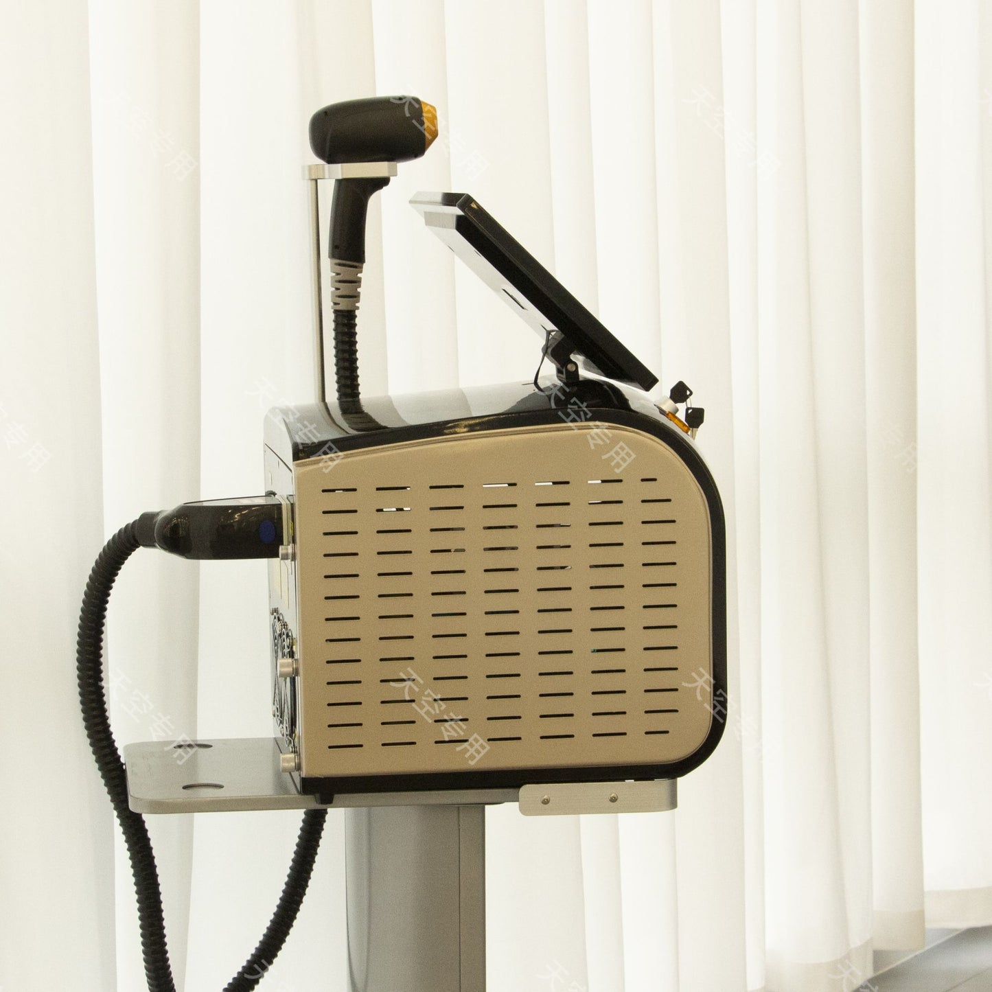 Portable 808 755nm Body Hair Laser Hair Removal Machine 3-Wave IPL Professional Diode Ice Titanium Permanent Painless