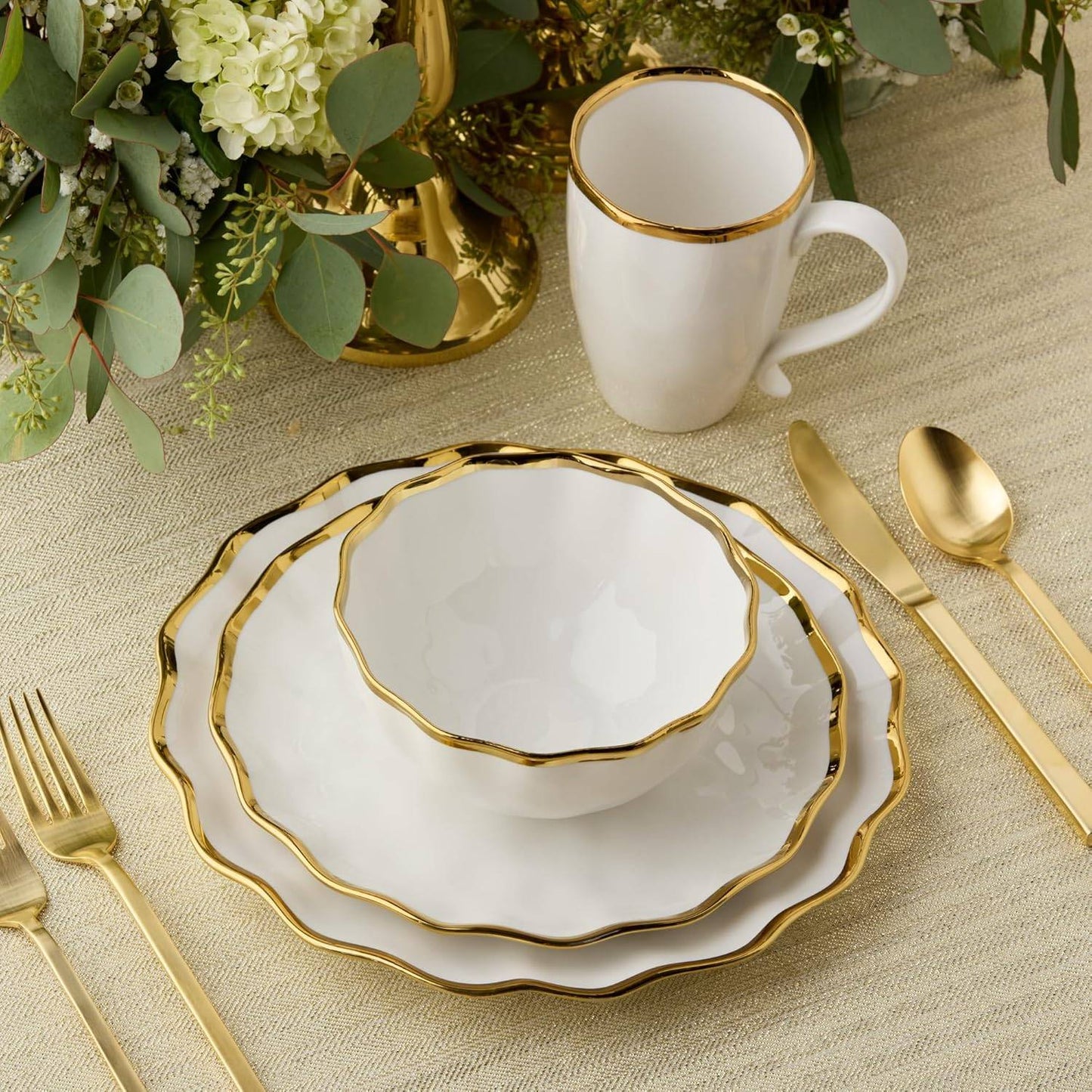 Regency Gold 16-Piece Dinnerware Set – Elegant Gold Rimmed Porcelain Plates, Bowls & Mugs – Service for 4 – Sophisticated Dining
