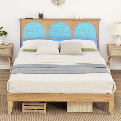 Estrutura de Cama de Casal com Cabeceira de Rattan Natural, Estrutura de Cama Plataforma de Casal com Luzes LED e Cabeceira de Rattan, Madeira