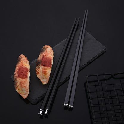 Conjunto de Talheres Portátil para Viagem Preto e Prata com 10 Peças, Hashis Colher de Aço Inoxidável, Conjunto de Utensílios de Mesa Coreano de Luxo