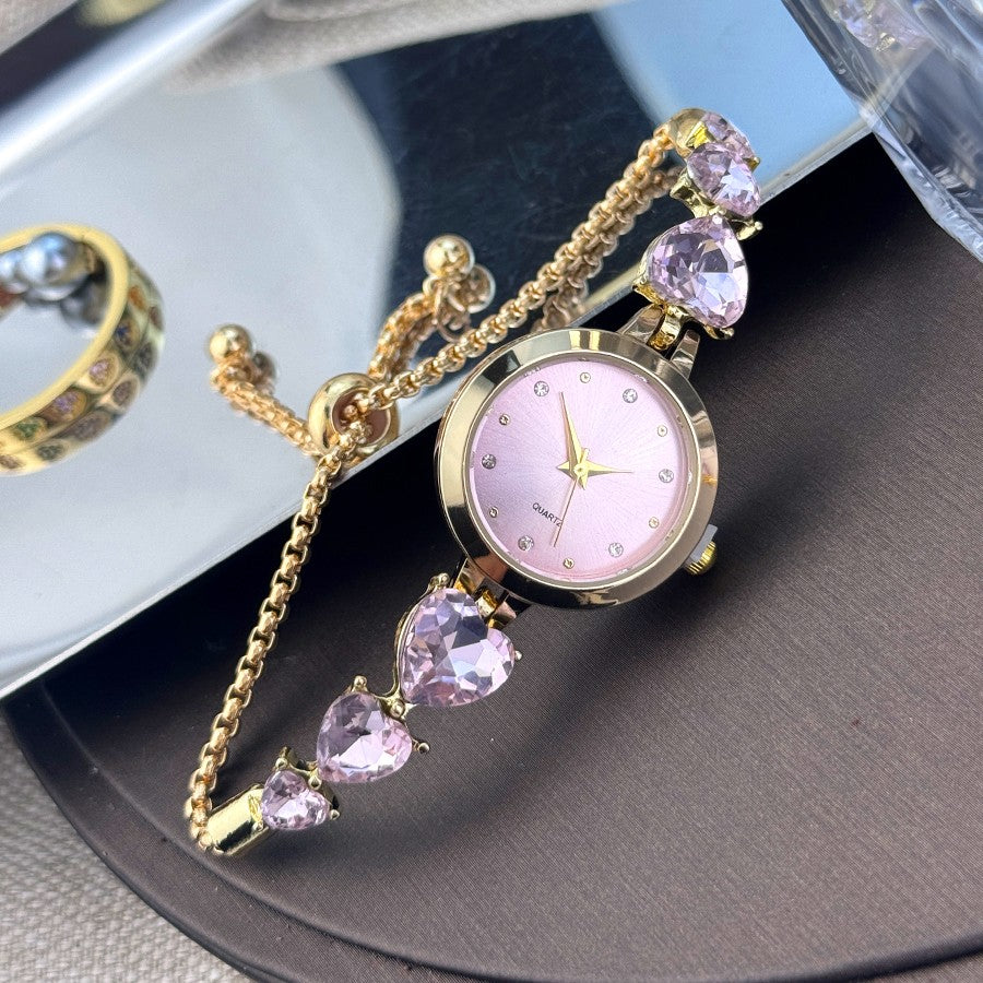 Ladies' quartz watch with three heart-shaped diamond-encrusted bracelet round alloy case and mixed scale simple light luxury